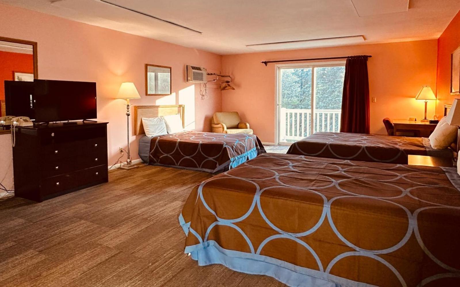 Saint Croix Falls Amerivu Inn & Suites - St Croix Falls المظهر الخارجي الصورة