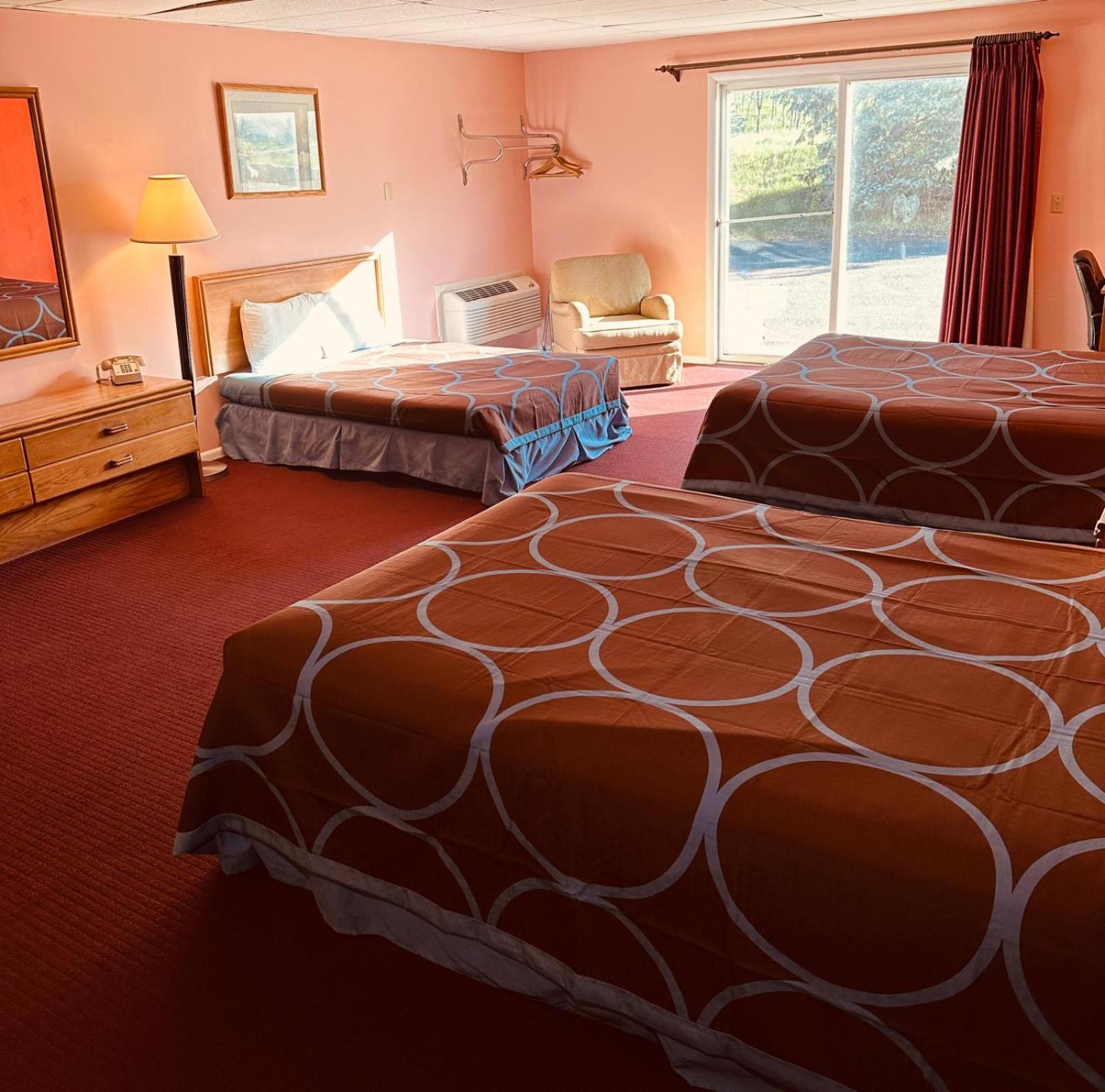 Saint Croix Falls Amerivu Inn & Suites - St Croix Falls المظهر الخارجي الصورة