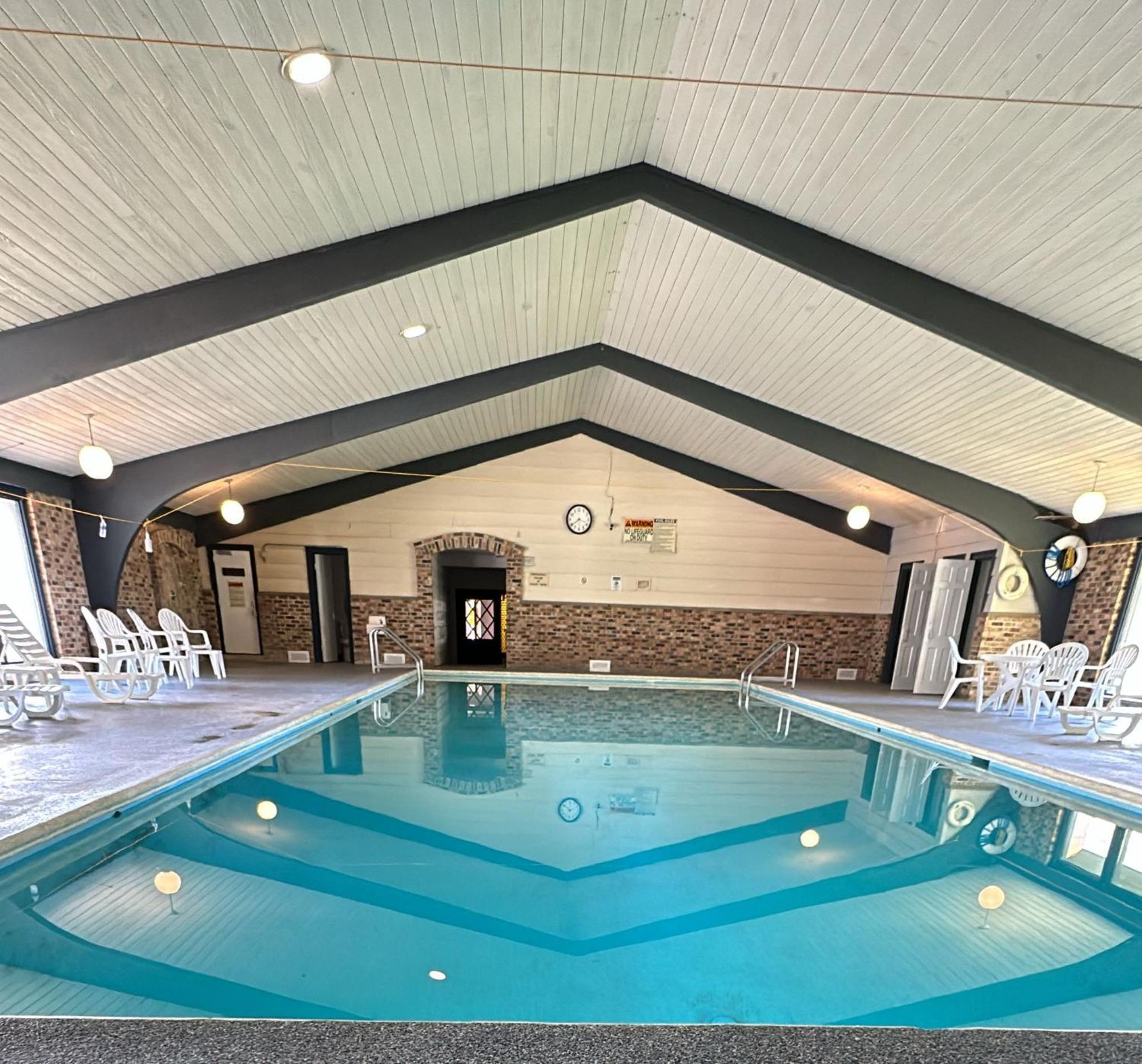 Saint Croix Falls Amerivu Inn & Suites - St Croix Falls المظهر الخارجي الصورة
