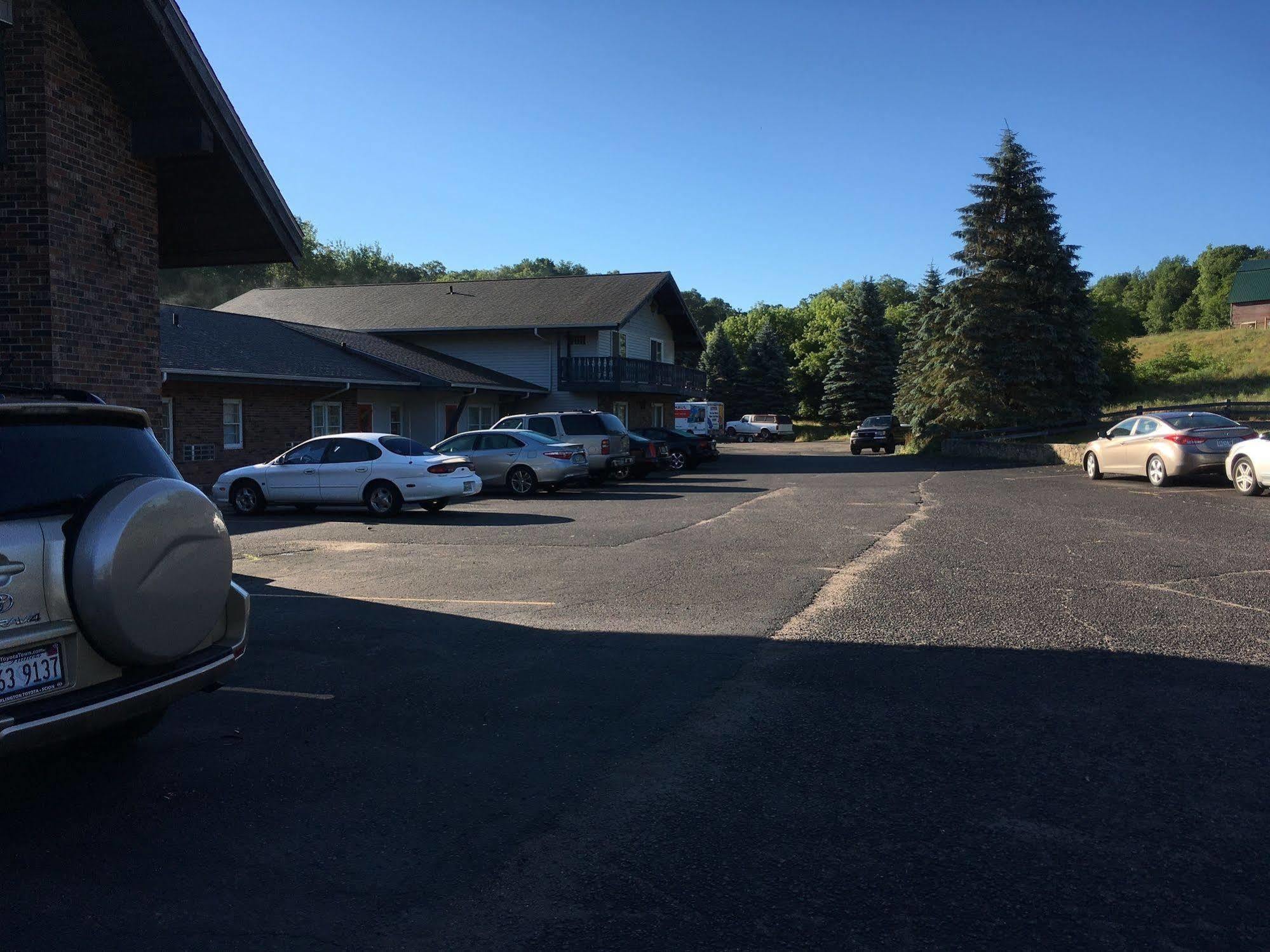 Saint Croix Falls Amerivu Inn & Suites - St Croix Falls المظهر الخارجي الصورة