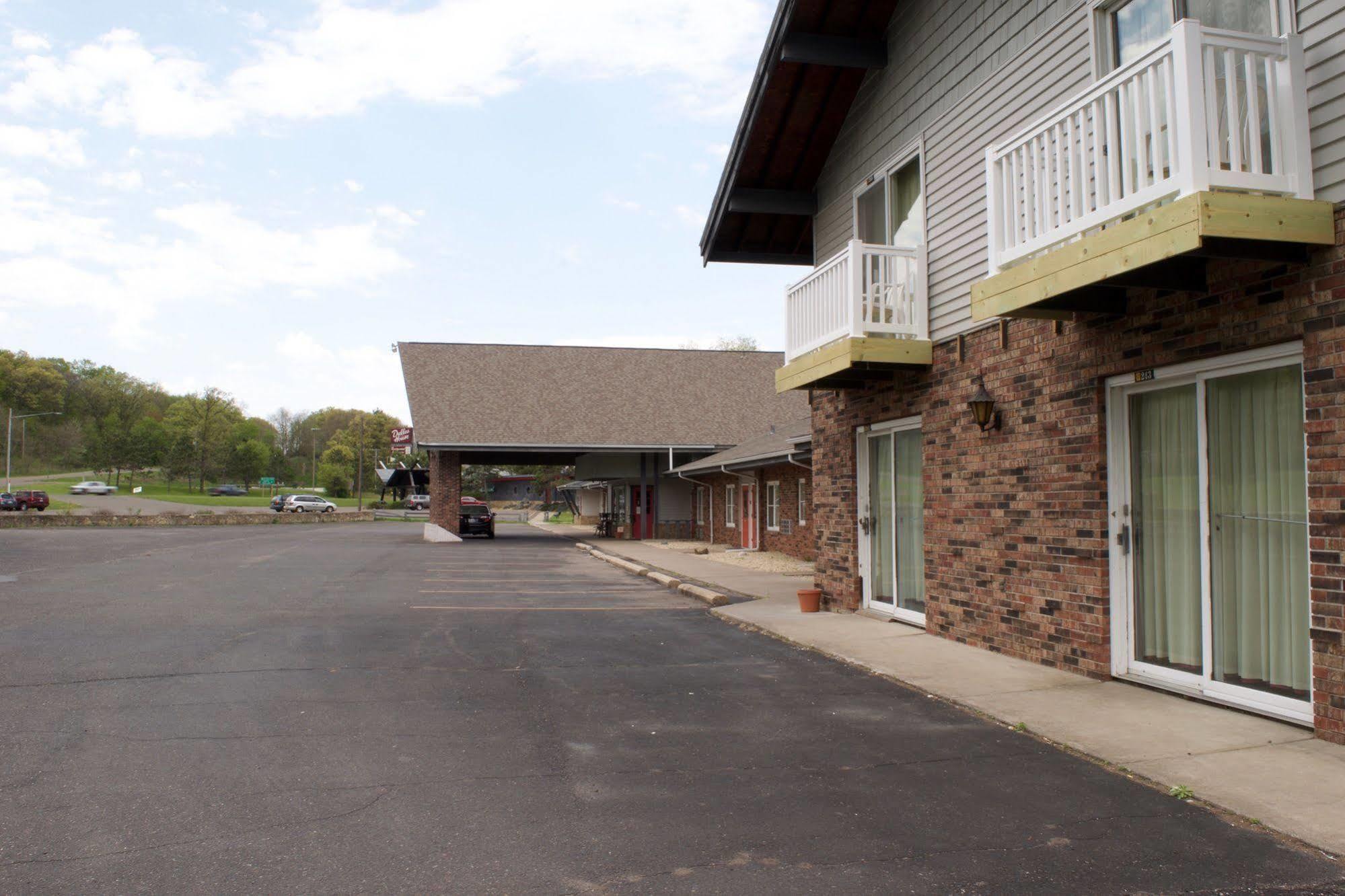 Saint Croix Falls Amerivu Inn & Suites - St Croix Falls المظهر الخارجي الصورة